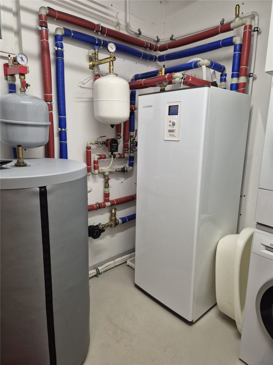 Moduł hydrauliczny HMA100-S pompy ciepła Mitsubishi z instalacją wodną – Wola Karczewska